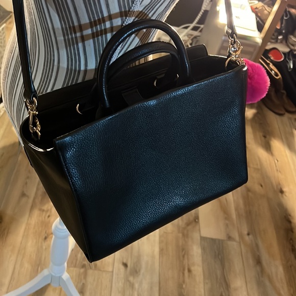 ♠️ 1 hour sale. Kate Spade, black purse (crossbody or handle purse) - Picture 4 of 8